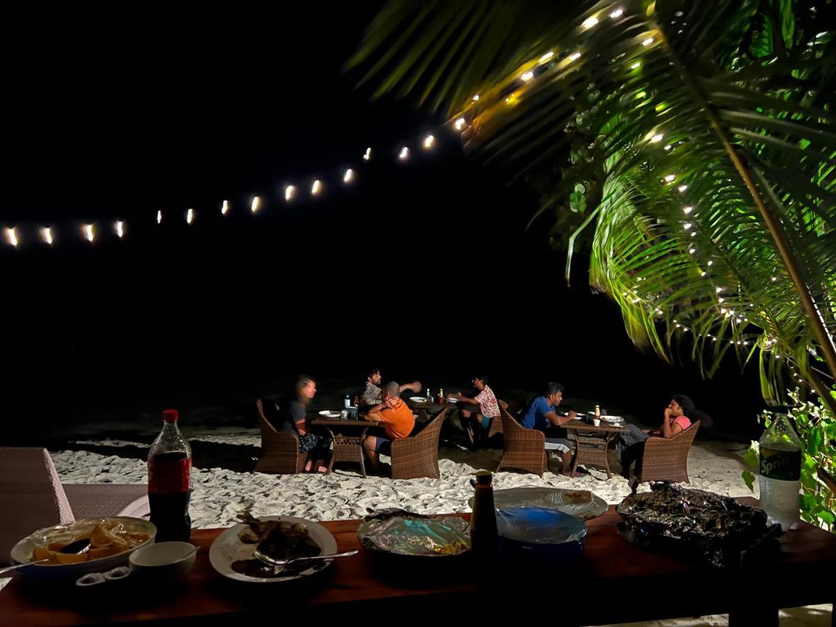 White Tern Maldives Hotel Maamigili Kültér fotó